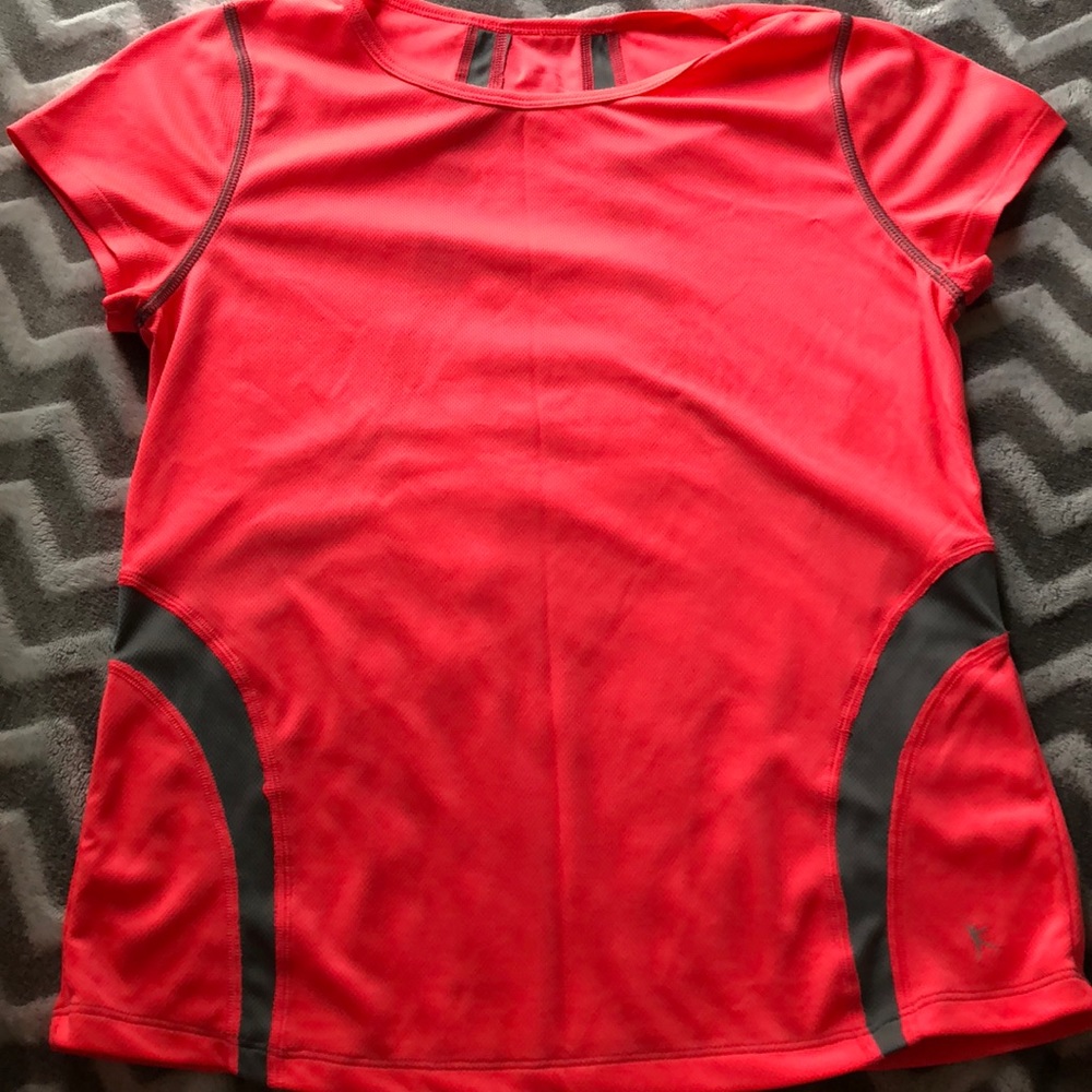 pink workout shirt